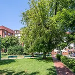 Two Bedrooms Apartment With Free Garage In The Downtown